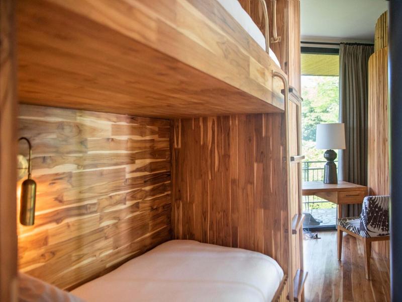 Hotel Suitree image