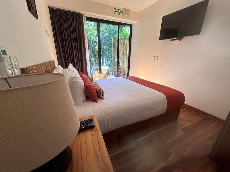 Hotel Suitree image