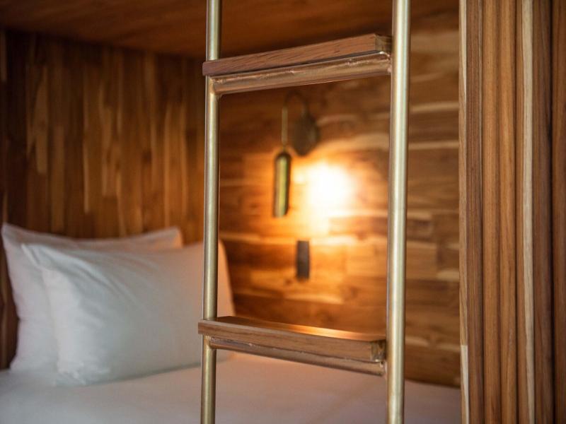 Hotel Suitree image