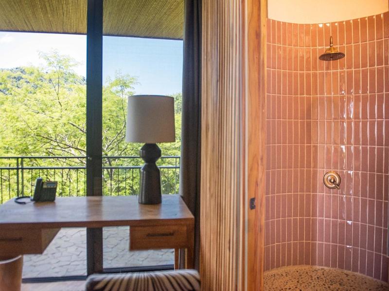 Hotel Suitree image