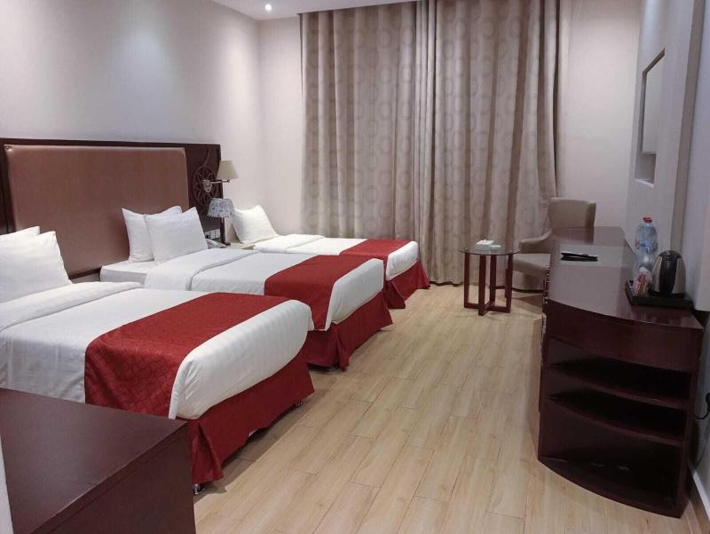 Palm Inn image