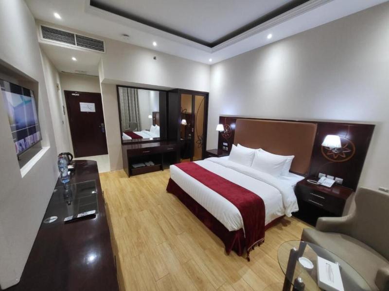 Palm Inn image