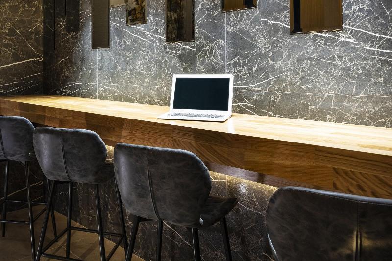 Este Park Hotel image