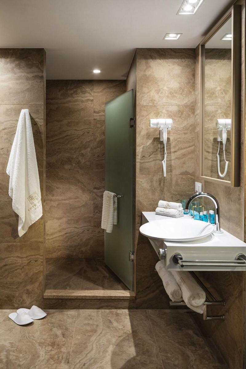 Este Park Hotel image