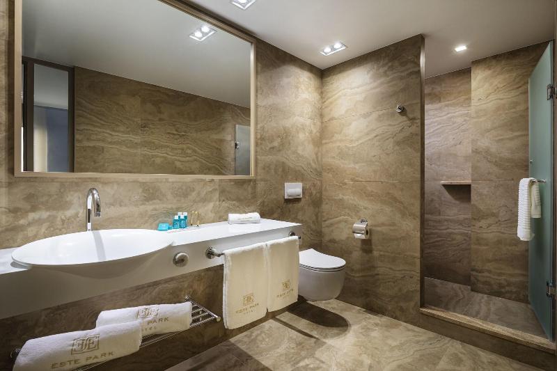 Este Park Hotel image