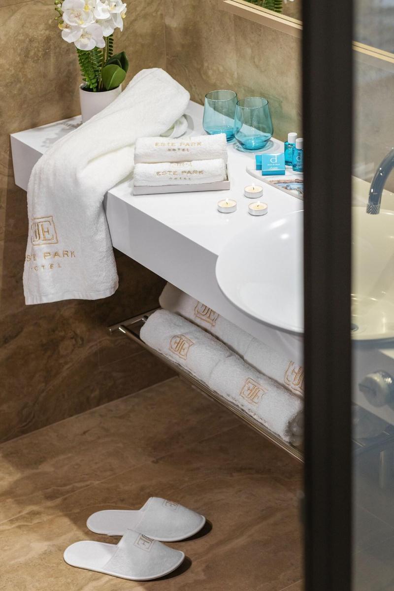 Este Park Hotel image