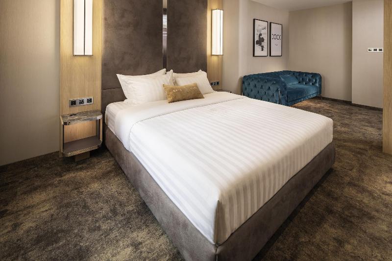 Este Park Hotel image