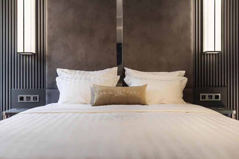 Este Park Hotel image