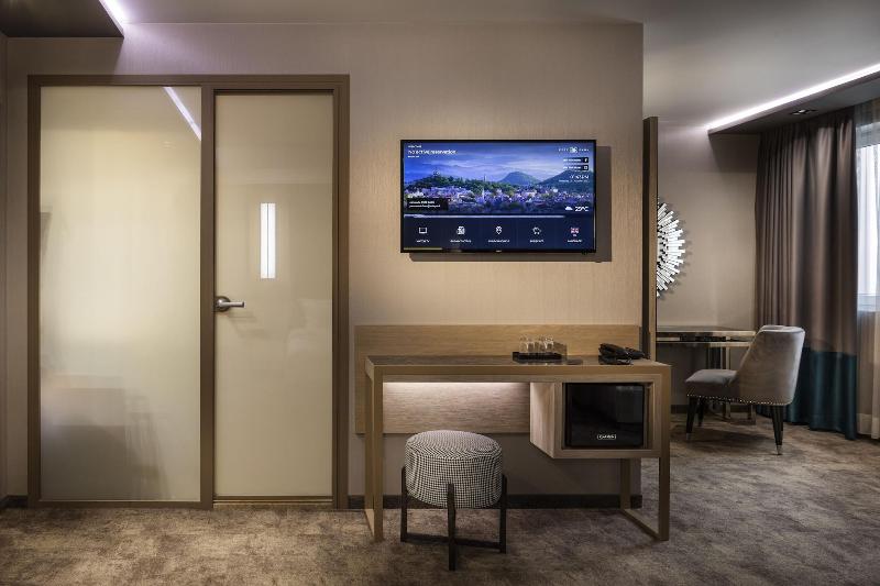 Este Park Hotel image