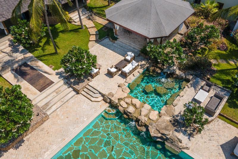 Billionaire Resort And Retreat image