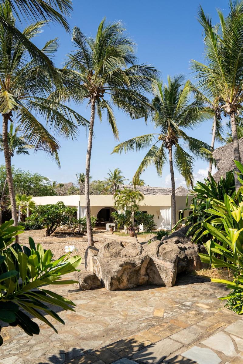 Billionaire Resort And Retreat image