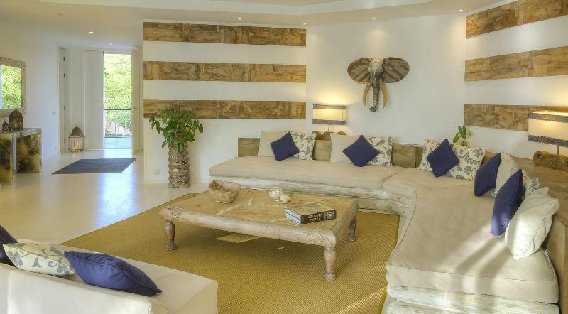 Billionaire Resort And Retreat image