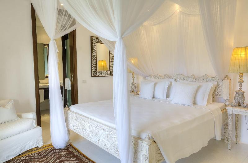 Billionaire Resort And Retreat image