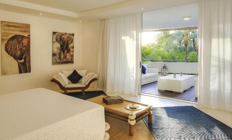 Billionaire Resort And Retreat image