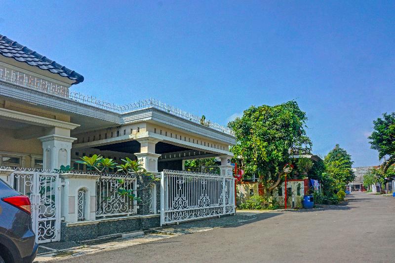 Spot On 91461 Saungawi Stay Syariah