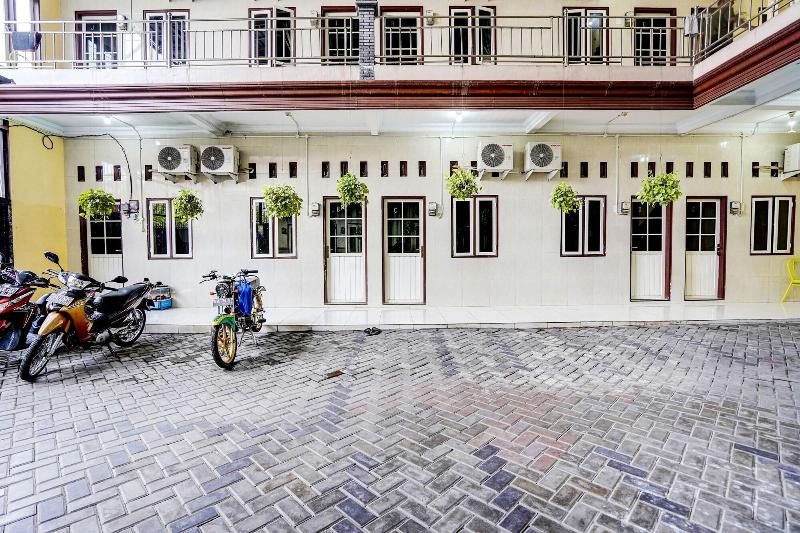 Oyo 91795 Kos Jeehel Syariah image