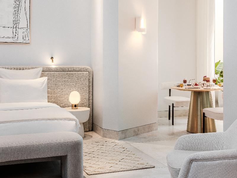 THE DOLLI at Acropolis, A Hotel to Live image