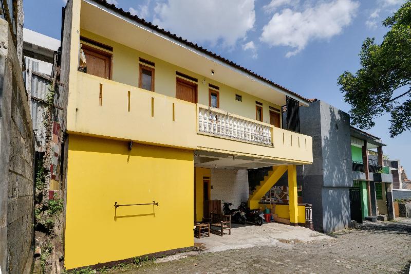 Spot On 91775 Pondok 14 Syariah — photo 2