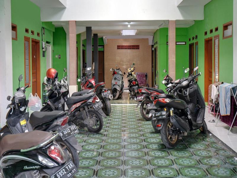 Spot On 91775 Pondok 14 Syariah — photo 3