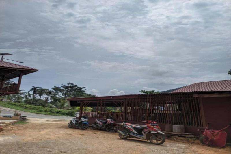 EXPRESS O 91702 Mandeh Homestay Syariah