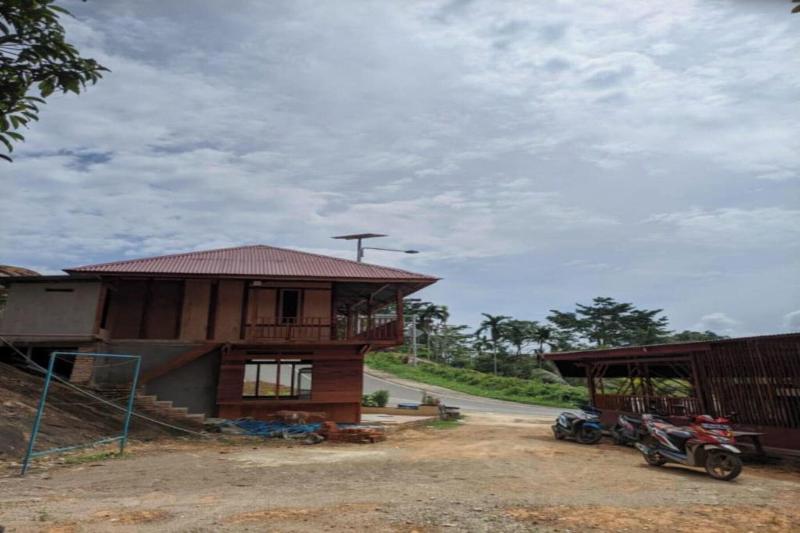 EXPRESS O 91702 Mandeh Homestay Syariah