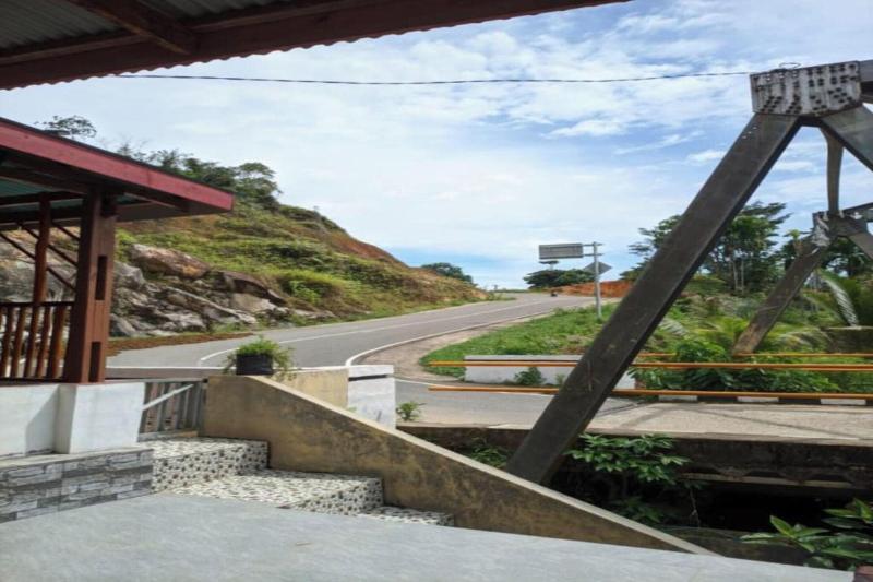 EXPRESS O 91702 Mandeh Homestay Syariah