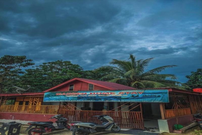 EXPRESS O 91702 Mandeh Homestay Syariah