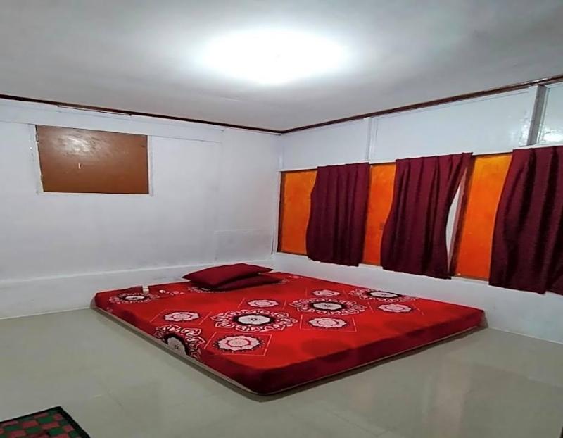 EXPRESS O 91702 Mandeh Homestay Syariah