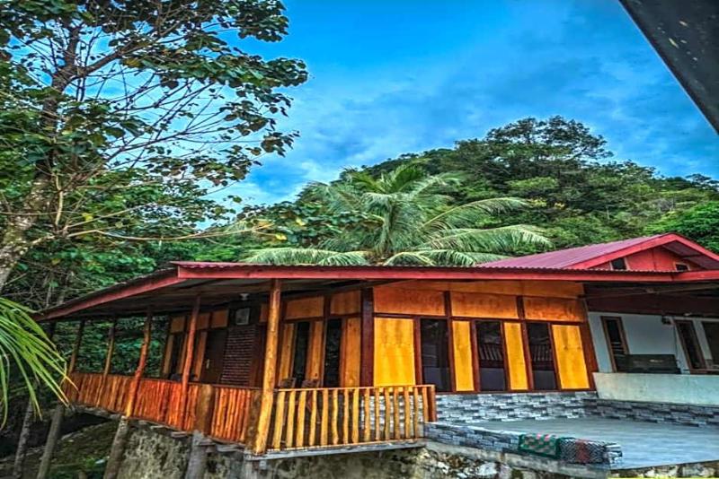 EXPRESS O 91702 Mandeh Homestay Syariah