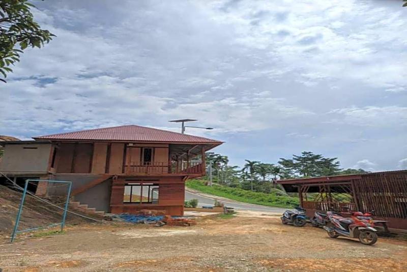 EXPRESS O 91702 Mandeh Homestay Syariah
