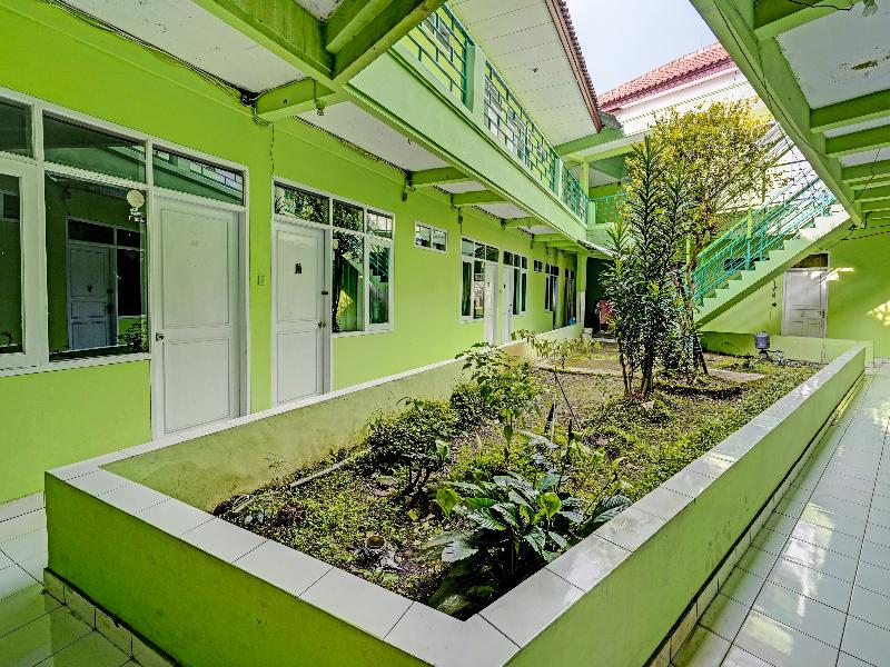 SPOT ON 91325 Pondok Hijau Guest House Syariah — photo 4