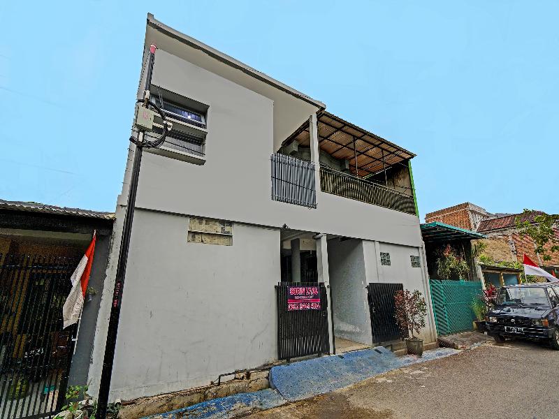 Oyo 91592 Aaliya Guest House Syariah — main photo
