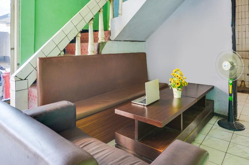 Spot On 91797 Mutiara Guest House image