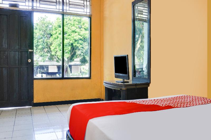 Spot On 91797 Mutiara Guest House image