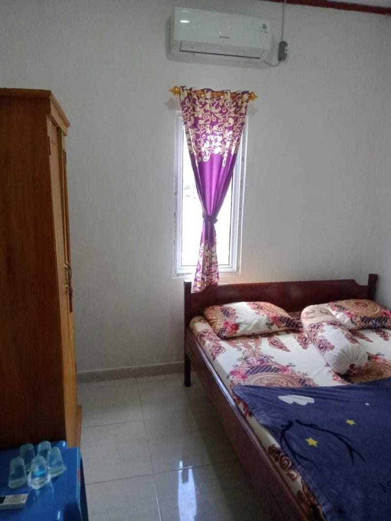 Express O 91371 Wisma Nadira image