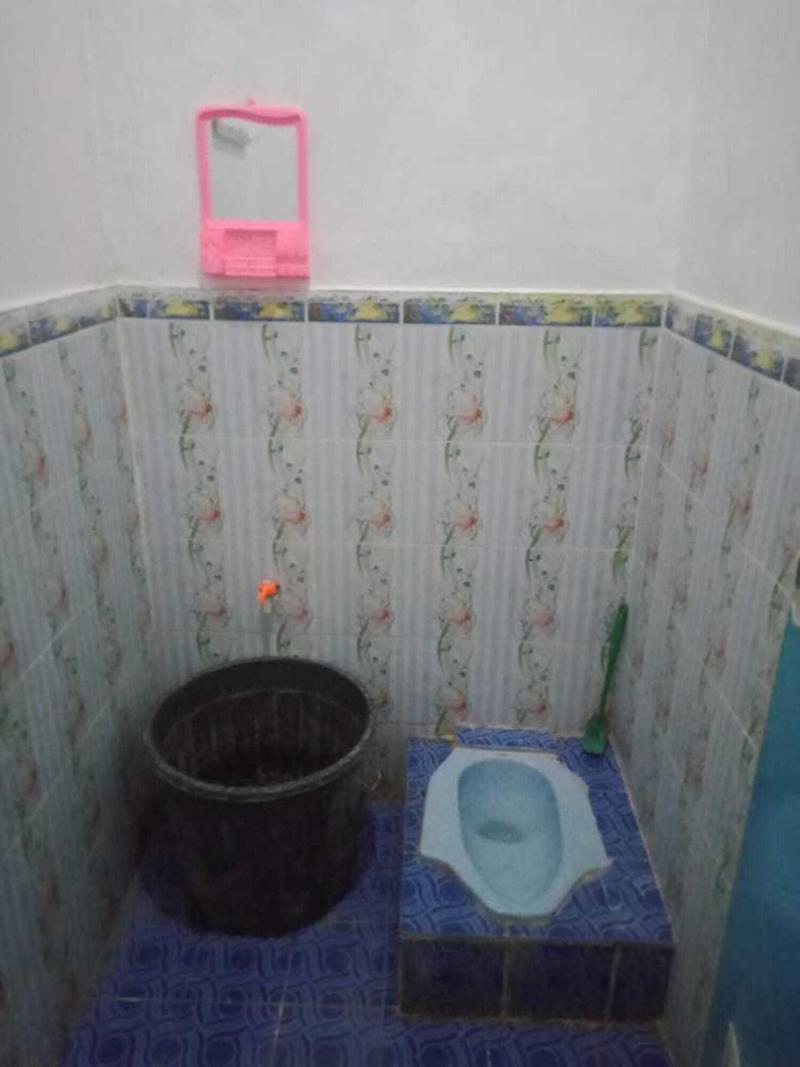 Express O 91371 Wisma Nadira image