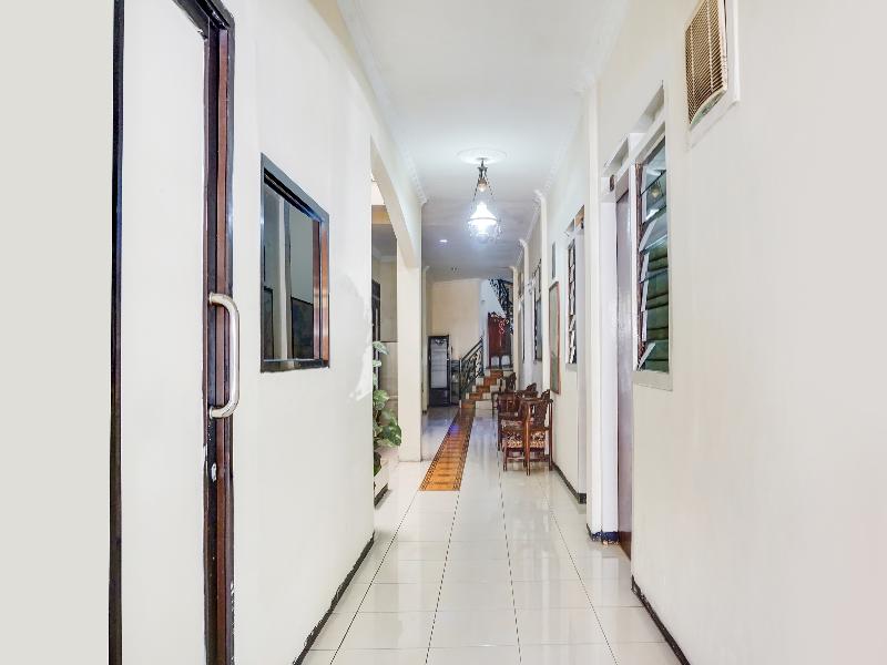 Spot On 91542 Hotel Emma — photo 3
