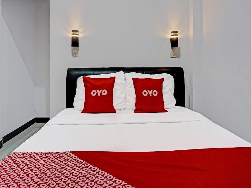 Oyo 91599 Penginapan Mutiara Madiun image