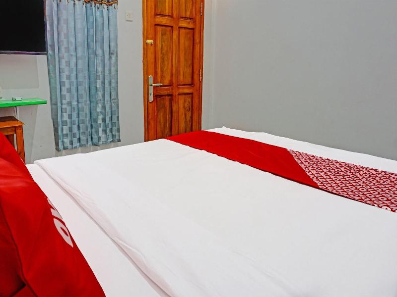 Oyo 91599 Penginapan Mutiara Madiun image