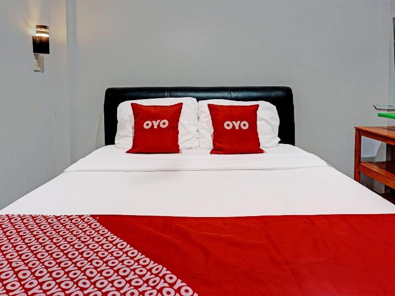 Oyo 91599 Penginapan Mutiara Madiun image