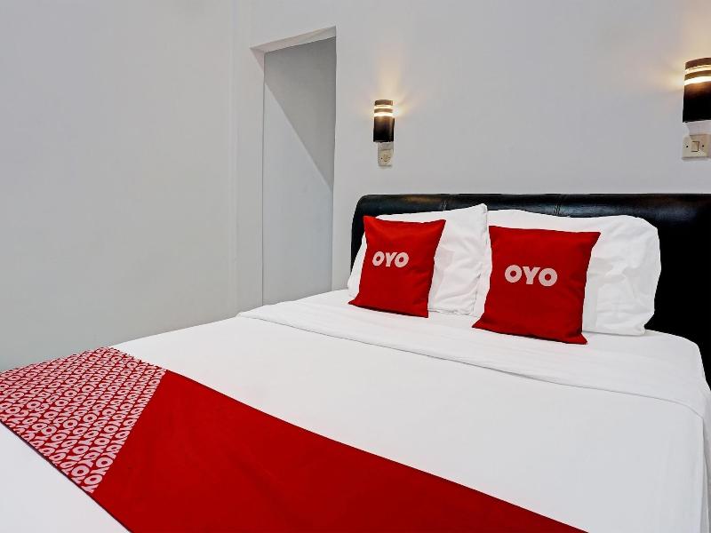 Oyo 91599 Penginapan Mutiara Madiun image