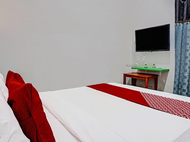 Oyo 91599 Penginapan Mutiara Madiun image