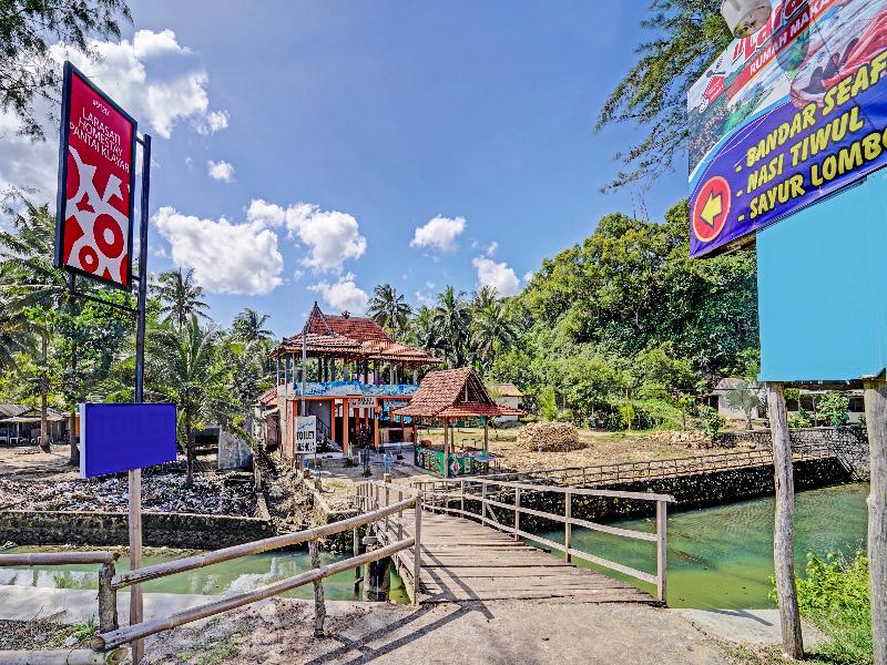 Oyo 91201 Larasati Homestay Pantai Klayar 4