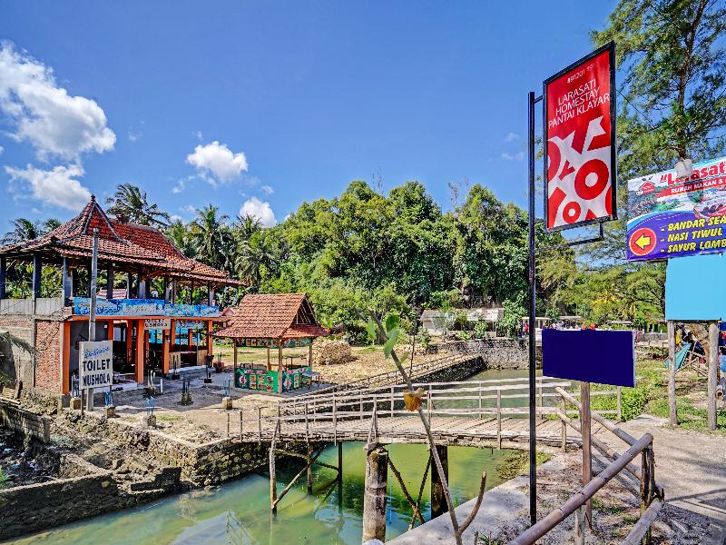 Oyo 91201 Larasati Homestay Pantai Klayar 5