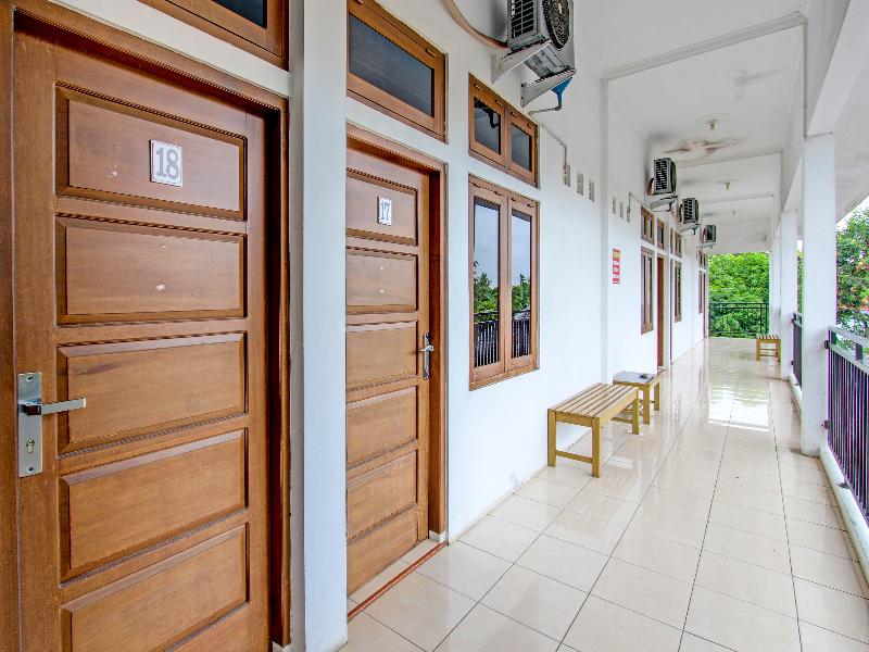 Oyo 91748 Wisma Pkpri Purworejo image