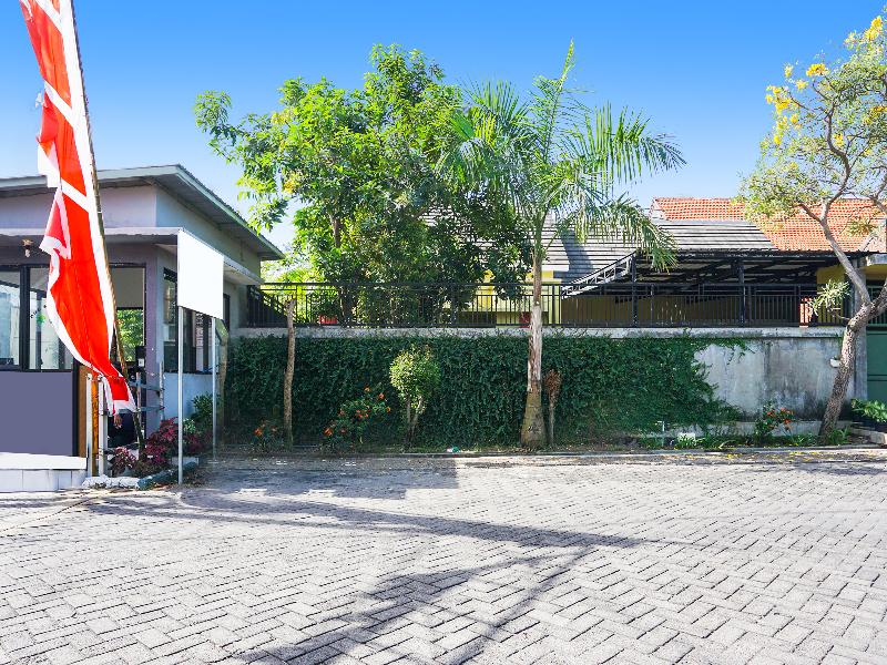 Oyo 91544 Homestay Biru Blukid image