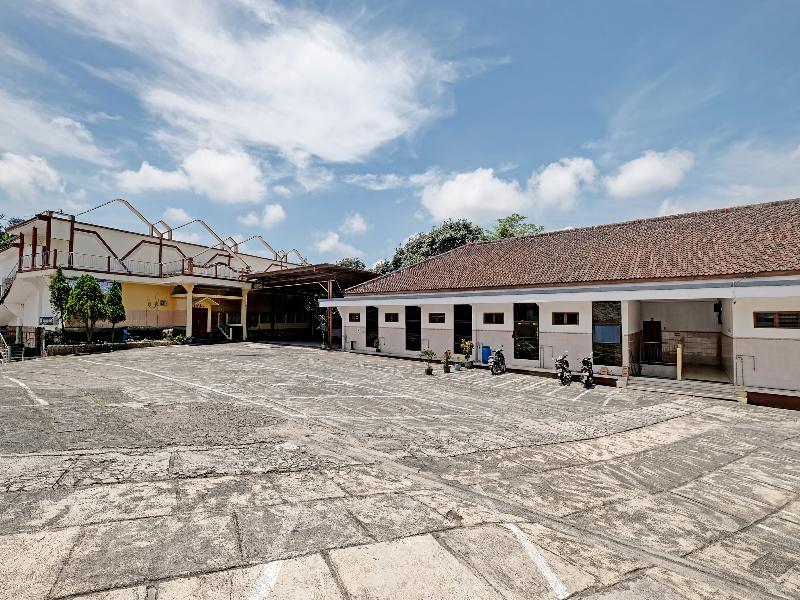 Collection O 91692 Hotel Citra Dewi 3 Hills