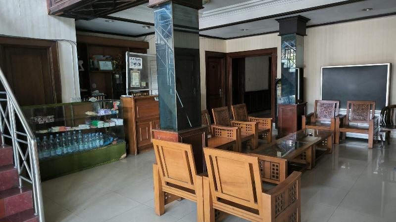 91525 Hotel Bugisan — photo 5