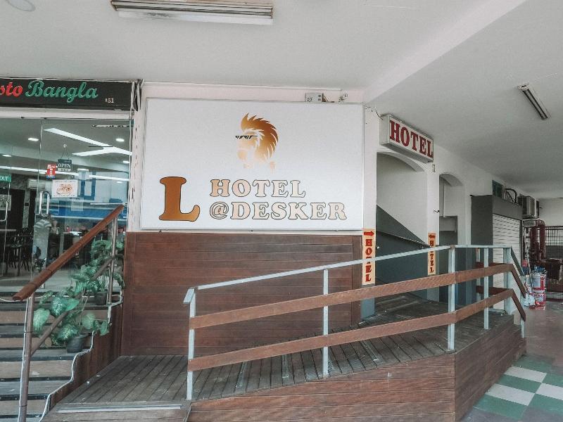 L Hotel @ 51 Desker image