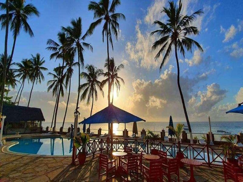 Sai Rock Beach Hotel & Spa image